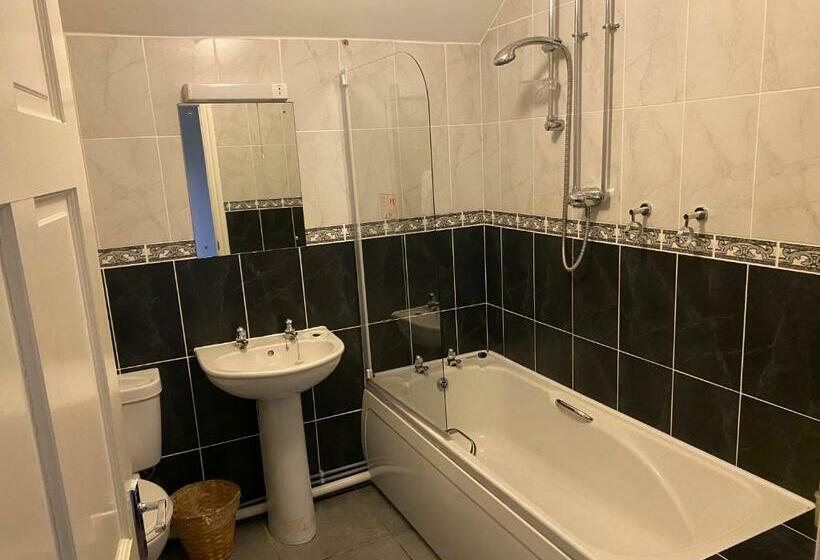 Семейный Номер Deluxe, The Duke Of Edinburgh Inn