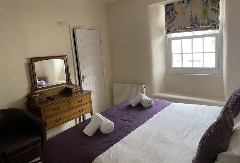 غرفة قياسية, The Poltimore Inn