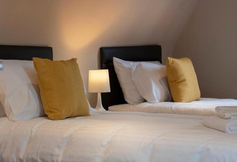 غرفة قياسية, The Poltimore Inn