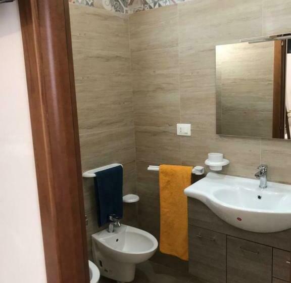 غرفة قياسية سرير كينج, B&b Sara