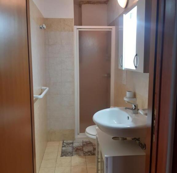 Апартаменты 2 Спальни, B&b Sara