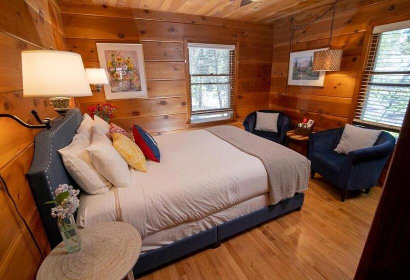 Люкс, Elliott House Boutique Inn