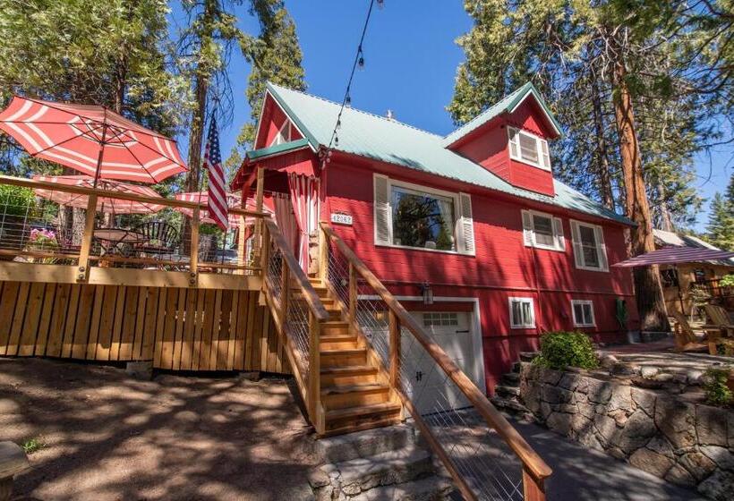 Люкс, Elliott House Boutique Inn