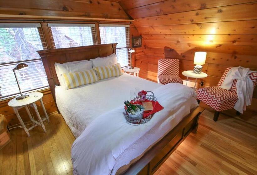 Люкс, Elliott House Boutique Inn