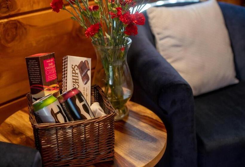 스위트, Elliott House Boutique Inn