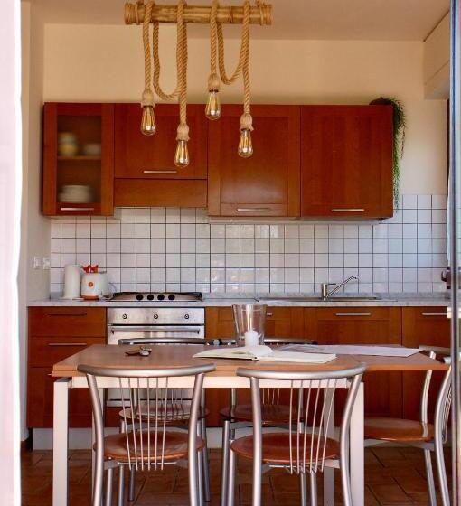 בית, 2 חדרי שינה, Holiday Prato Verde