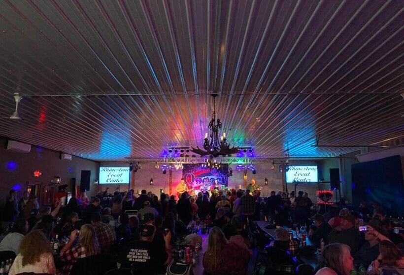 スタンダードスタジオ, Best Bear Lodge