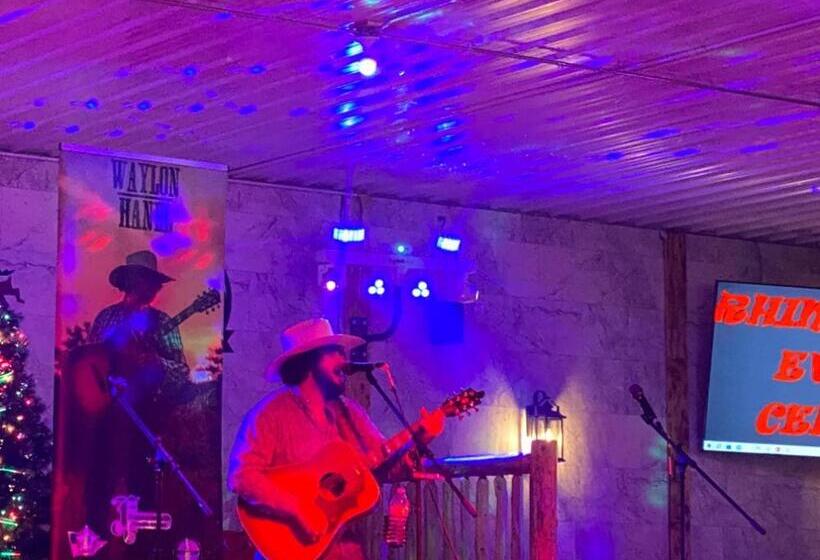 デラックススタジオ, Best Bear Lodge