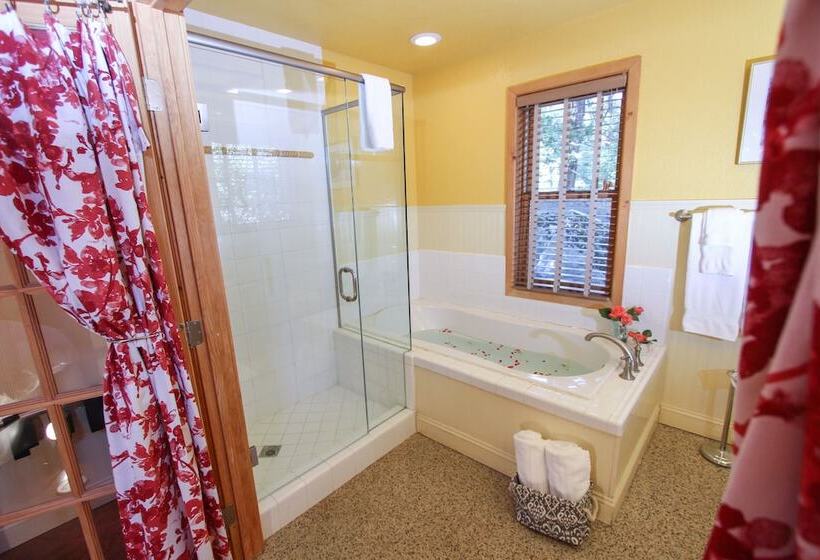 Люкс, Elliott House Boutique Inn