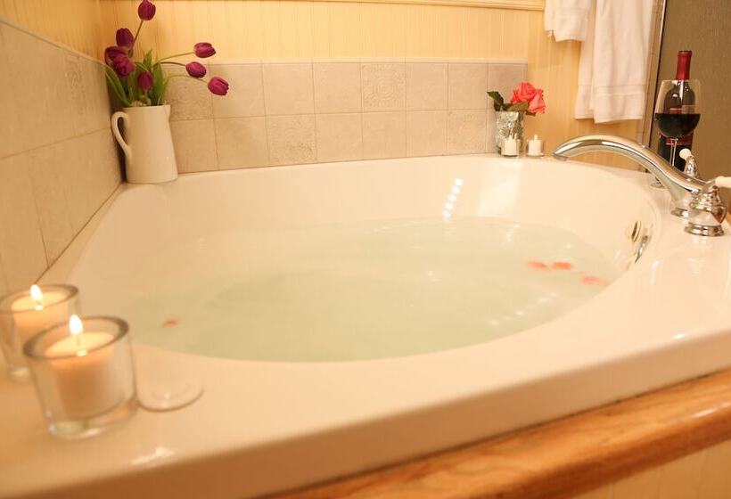 Люкс, Elliott House Boutique Inn