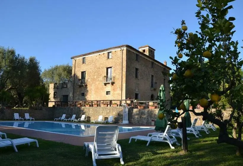 庭の見えるスタンダードトリプルルーム, Agriturismo Le Favate