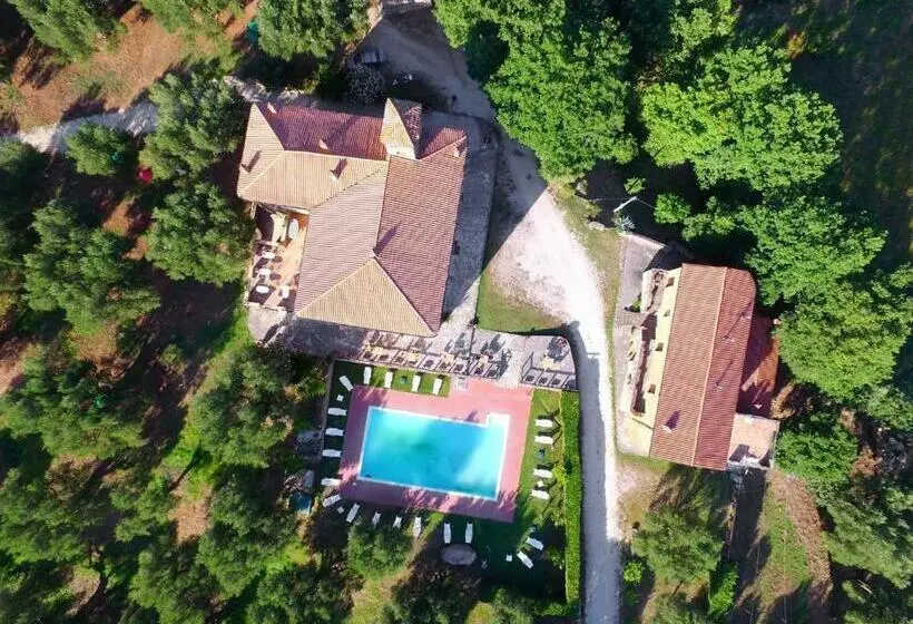 庭の見えるスタンダードトリプルルーム, Agriturismo Le Favate