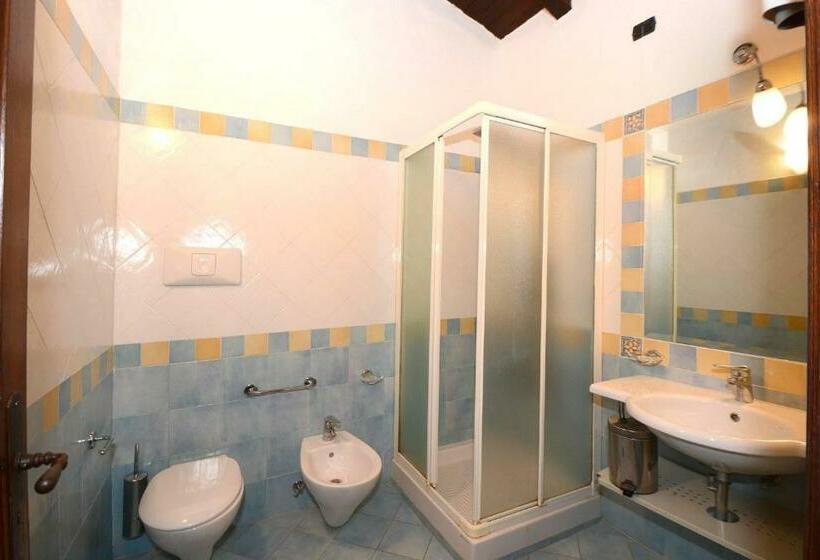 חדר סטנדרט לשלושה עם נוף לגינה, Agriturismo Le Favate