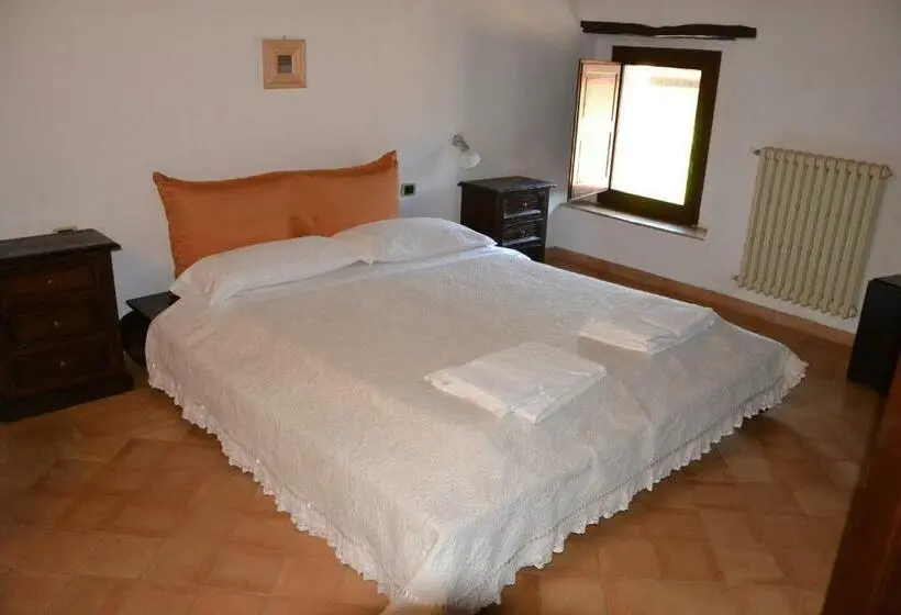 庭の見えるスタンダードトリプルルーム, Agriturismo Le Favate