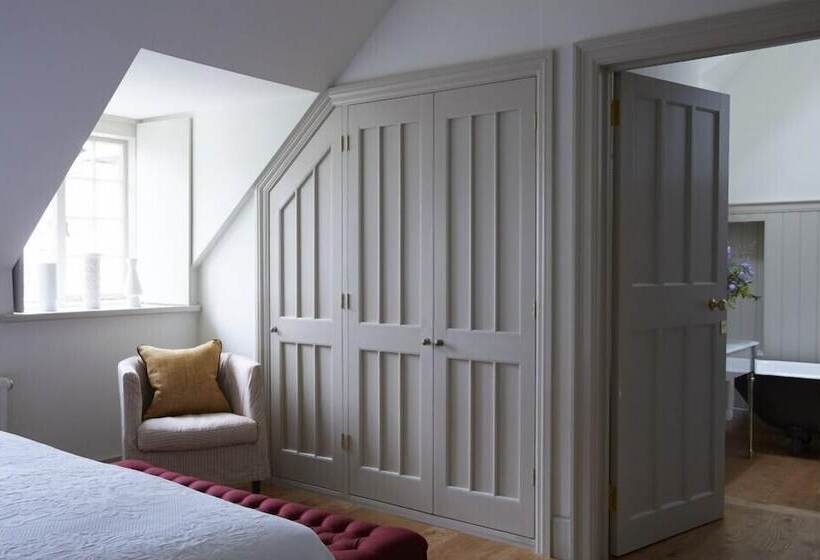 Family Suite, Endsleigh