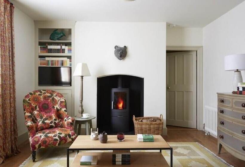 Family Suite, Endsleigh
