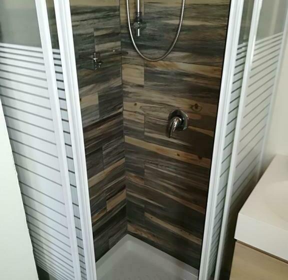 חדר משפחתי, I Gelsi E I Castagni