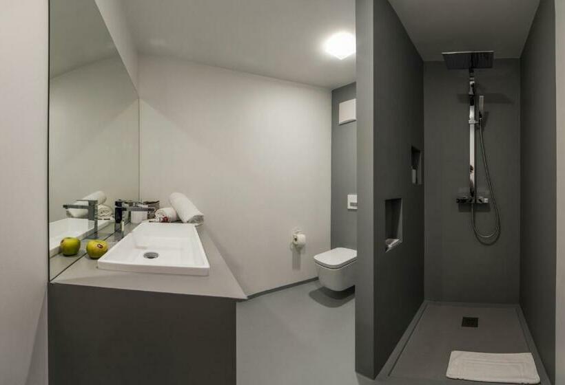 غرفة قياسية, Nonsolomele