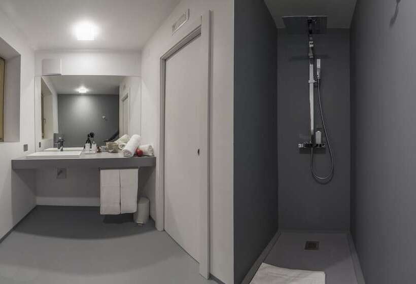 غرفة قياسية, Nonsolomele