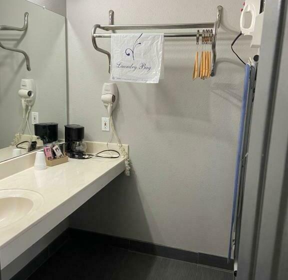 Номер Deluxe, Redbud Inn