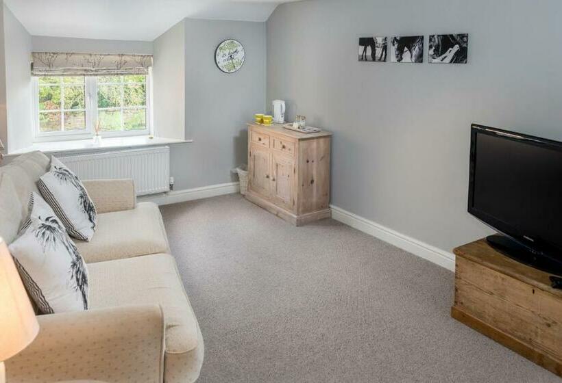 סוויטה דלוקס, The Old Nurseries B & B