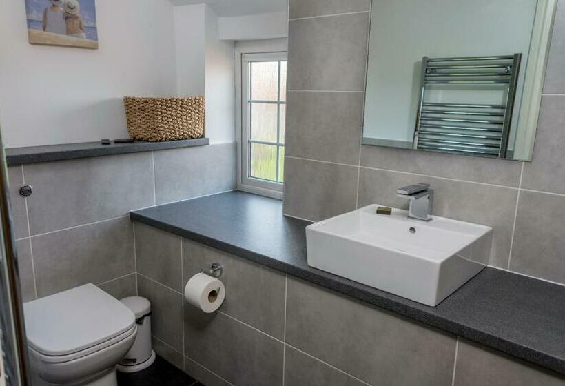 סוויטה דלוקס, The Old Nurseries B & B