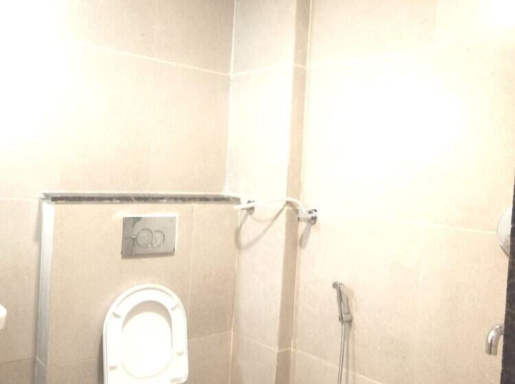 חדר דלוקס, Grand Shivam