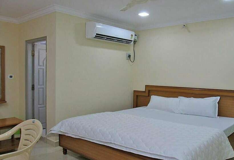 חדר בסיסי מיטה זוגית, Pujitha Residency