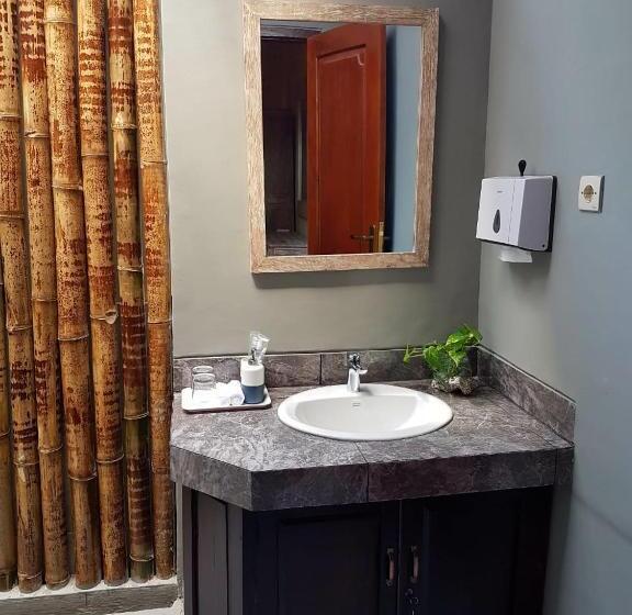 סוויטה, Buana Ecofarm Ecolodge