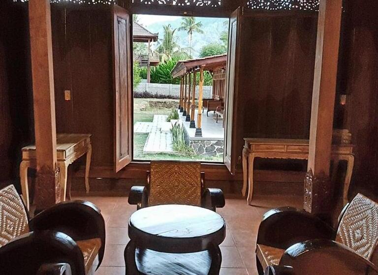 מיטת קינג בסוויטה, Buana Ecofarm Ecolodge