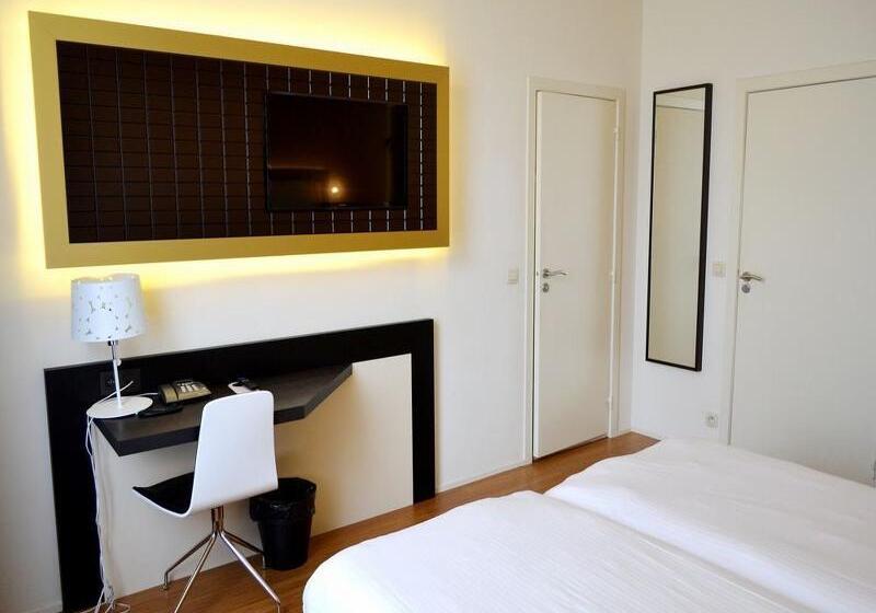 חדר דלוקס לשלושה, Wasabi