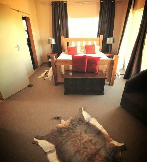 Standard Room King Size Bed, Nukakamma River Lodge