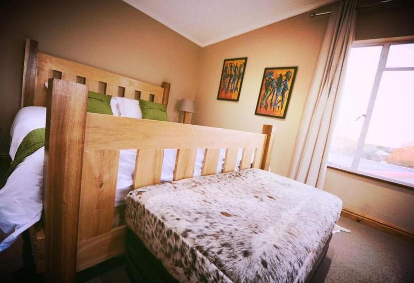 Standard Room King Size Bed, Nukakamma River Lodge