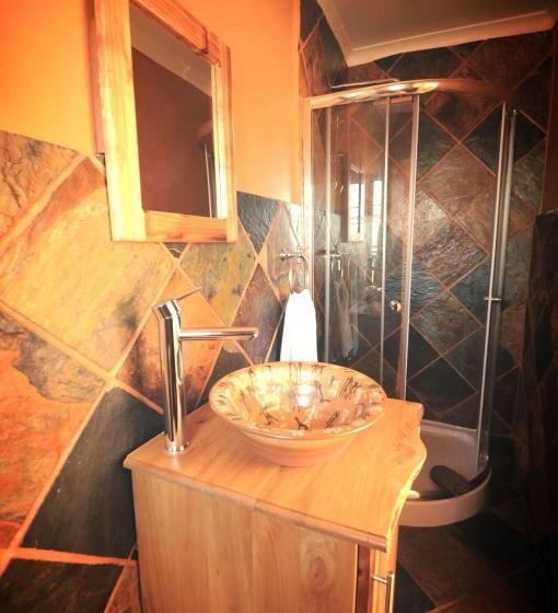 Standard Room King Size Bed, Nukakamma River Lodge