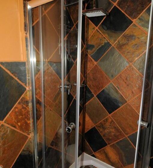 Standard Room King Size Bed, Nukakamma River Lodge