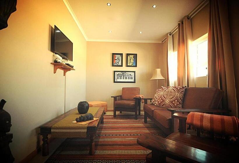 1 Bedroom Chalet, Nukakamma River Lodge