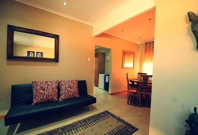 1 Bedroom Chalet, Nukakamma River Lodge