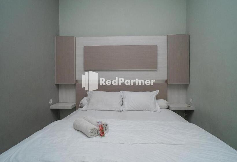 Номер Economy, Yayah Rooms Bogor Syariah Mitra Reddoorz