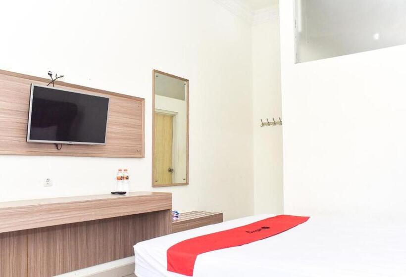 Номер Deluxe, Reddoorz Near Alun Alun Wonosobo