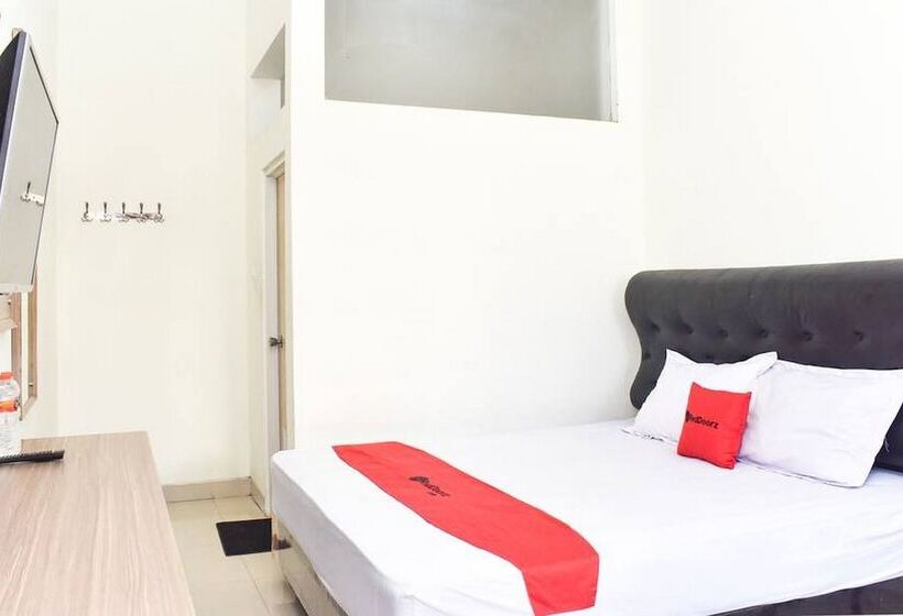 Номер Deluxe, Reddoorz Near Alun Alun Wonosobo