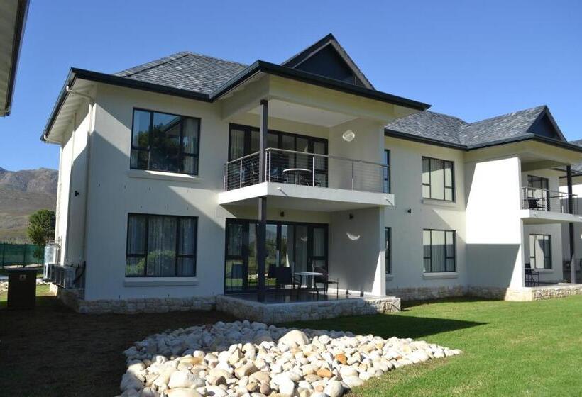 شقة غرفة واحدة, Pearl Valley Suites