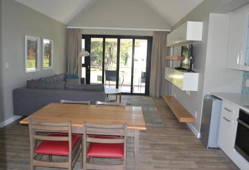 شقة غرفة واحدة, Pearl Valley Suites