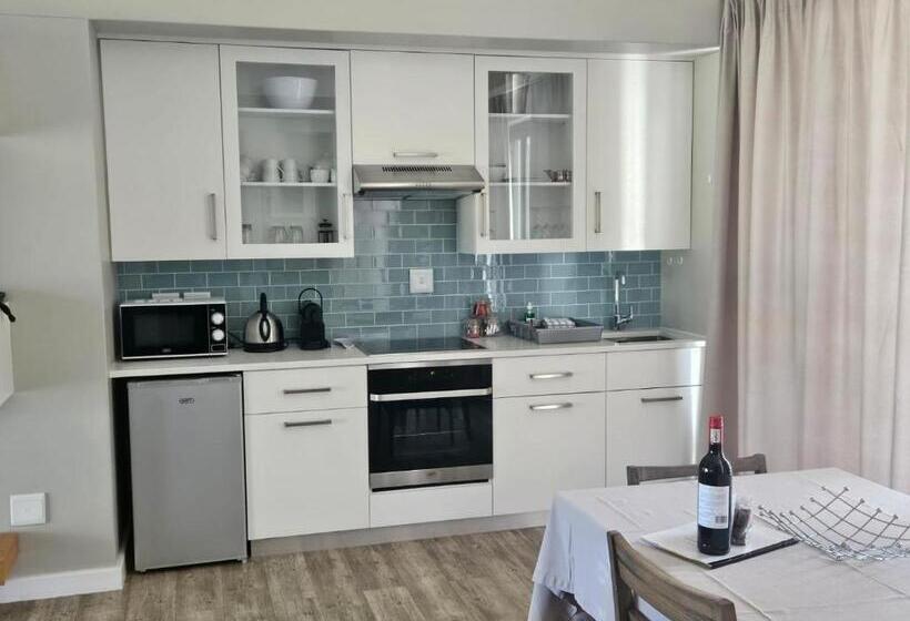 شقة غرفة واحدة, Pearl Valley Suites