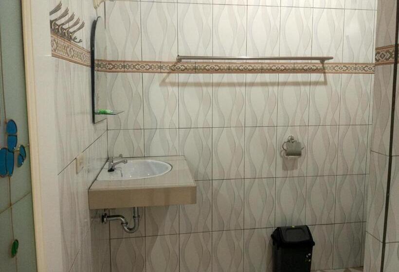 豪华三人间, Gokhon Guest House