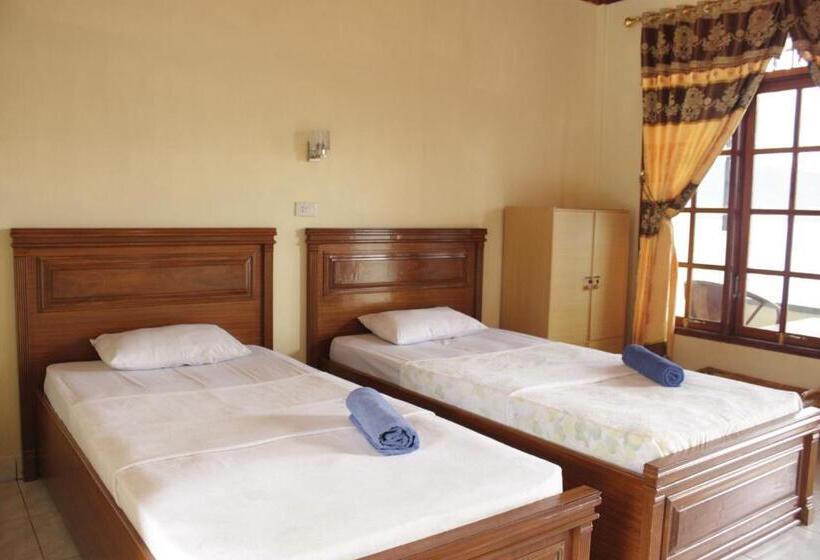 Номер Стандарт Вид на Озеро, Gokhon Guest House