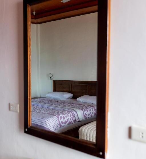 豪华三人间, Gokhon Guest House