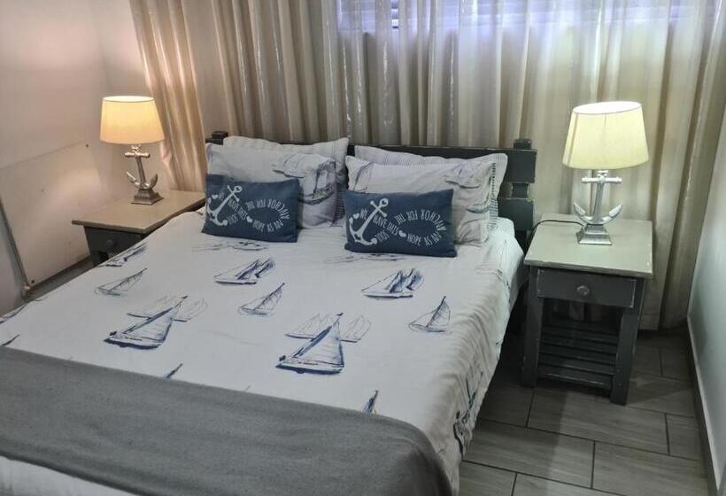 Apartamento 1 Dormitório, Suidersee Block 2, Hartenbos