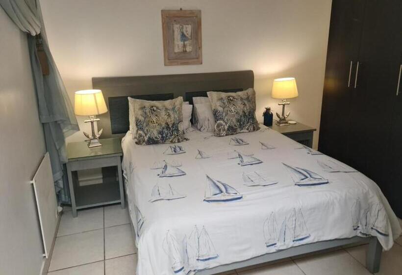 Apartamento 1 Dormitório, Suidersee Block 2, Hartenbos