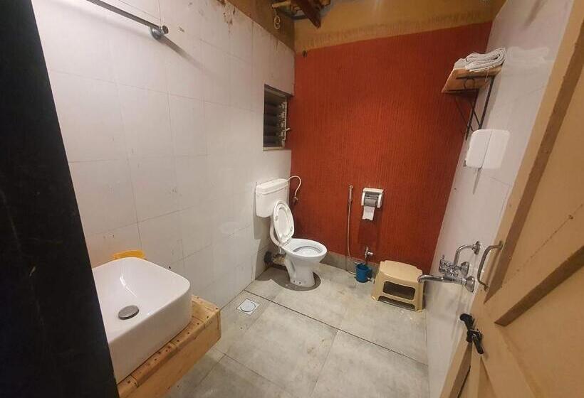 חדר סטנדרט, Sadabahar Moments   Hostel