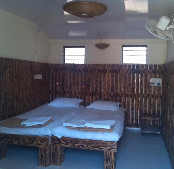 חדר סטנדרט, Sadabahar Moments   Hostel